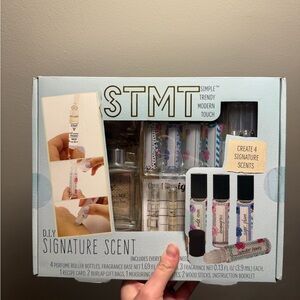 STMT DIY Signature Scent Kit